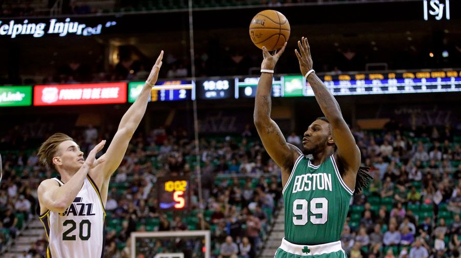 Jae Crowder Didn&#39;t Appreciate Boston Fans Cheering For Gordon Hayward