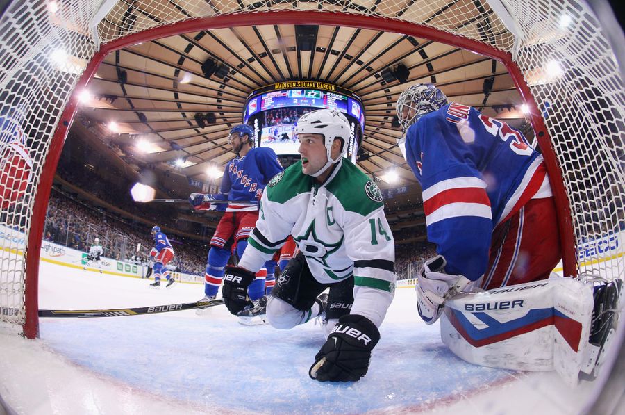Jamie Benn And Tyler Seguin Benched In Blowout Loss