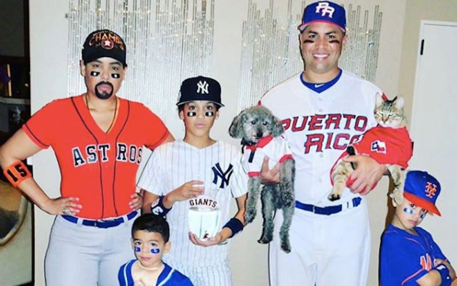 Carlos Beltran And His Family Dressed Up As Carlos Beltren