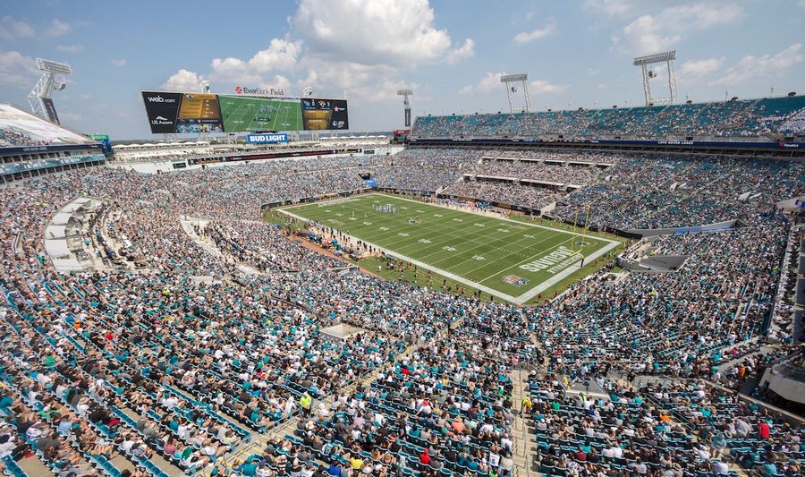 Jaguars Barely Defeat Tarps