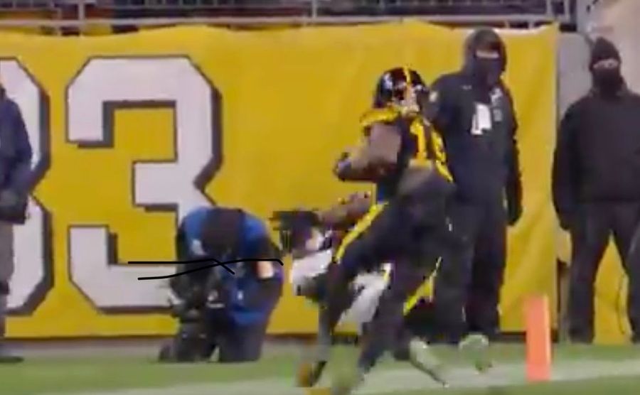 JuJu Smith-Schuster deletes Ravens DB like an ignored DM pickup line