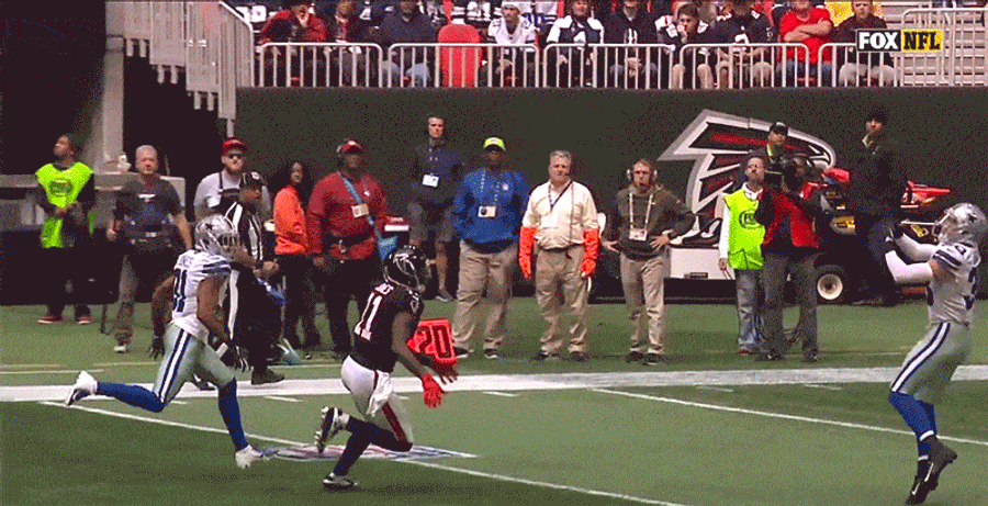 Julio Jones Jacks Up Dallas' Jeff Heath To Prevent Interception