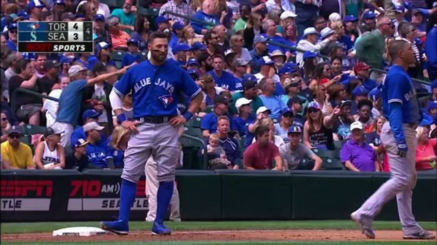 Blue Jays' Awful Baserunning Turns Grounder Into Triple Play