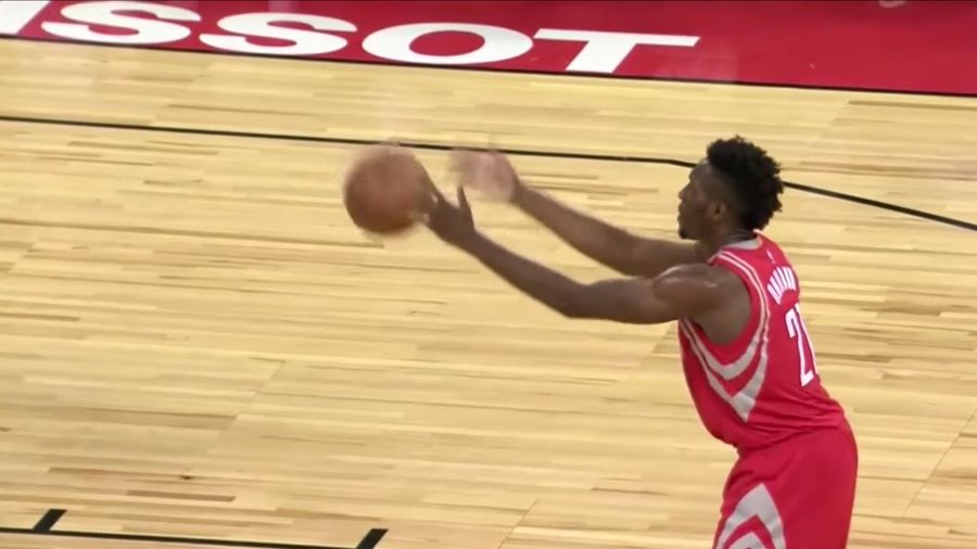 Hell Yeah, Underhand Free Throws Are Back In The NBA