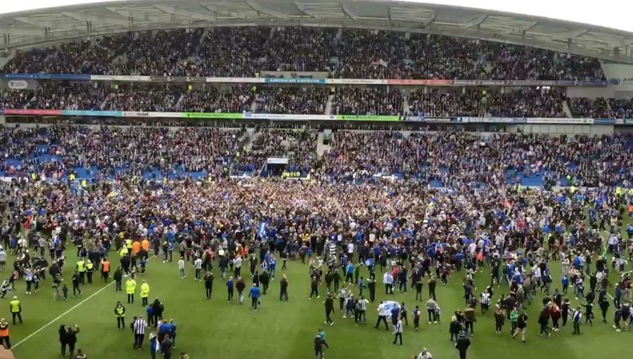 English Soccer Fans Learn Their Club Will Be Promoted To Premier League, Lose Their Minds<em></em>
