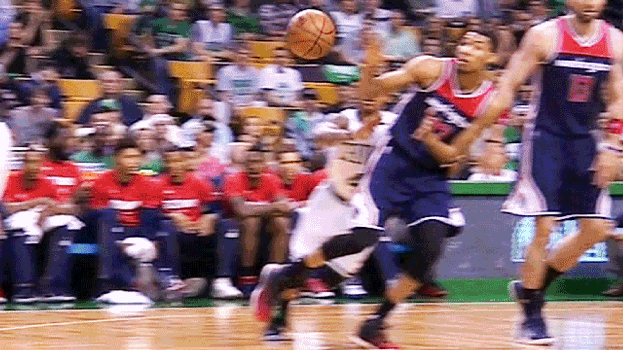 Isaiah Thomas Loses Tooth