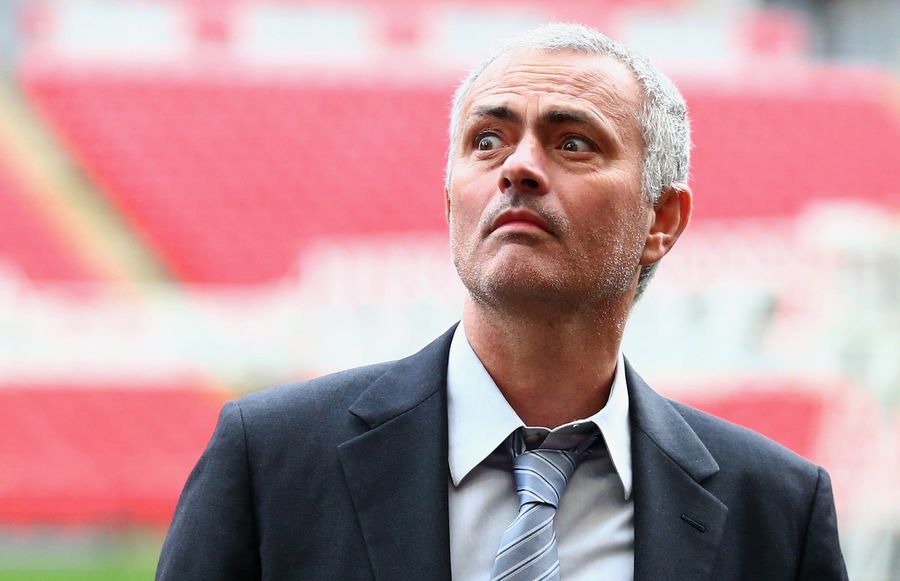 Chelsea Literally Own "José Mourinho"