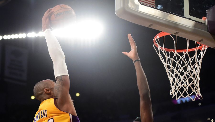 Kobe Dunked On A Guy!