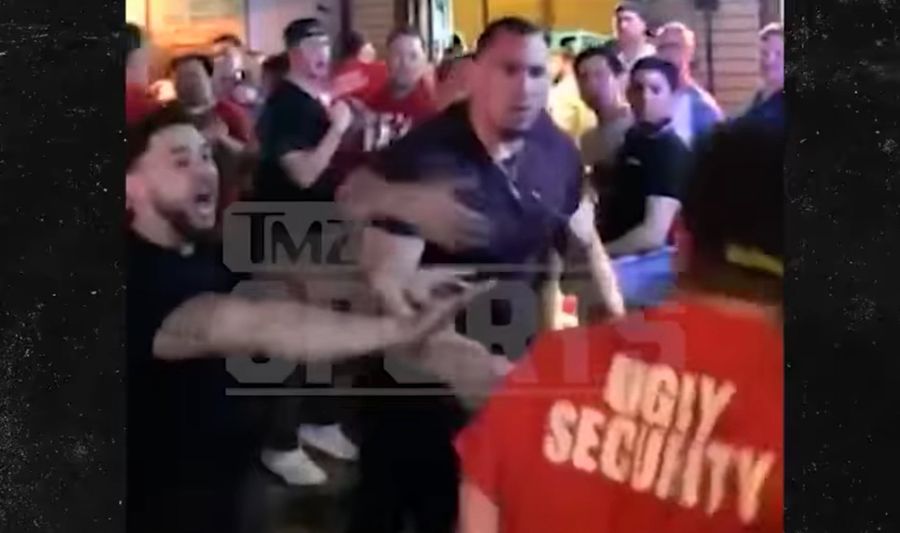 Coyote Ugly's Security Wasn't Very Effective At Stopping Cowboys Lineman Tyrone Crawford