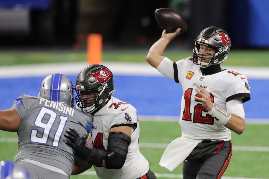 Brady puts up video game numbers with Lions set on rookie mode