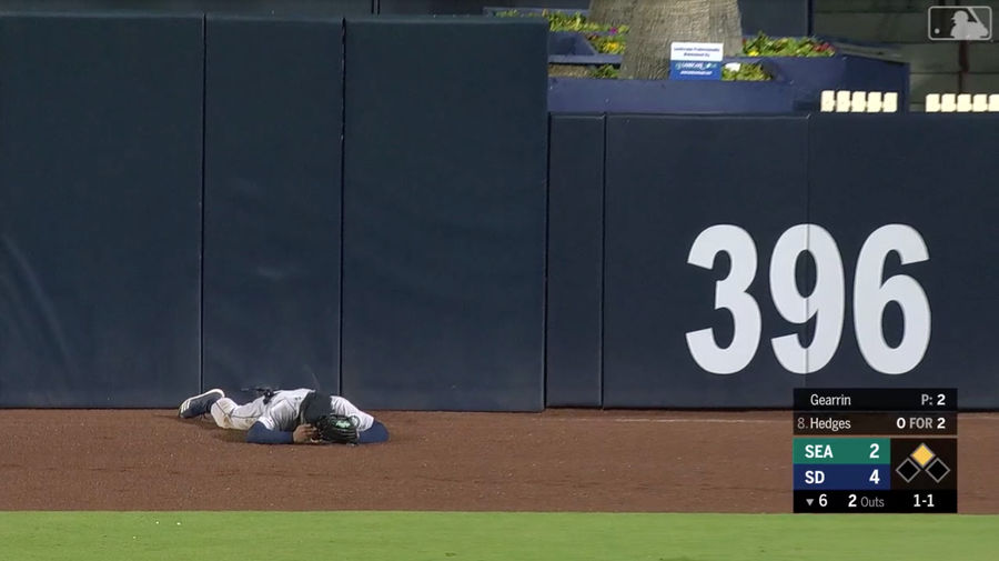 Mallex Smith Just Straight-Up Swatted Austin Hedges's Fly Ball Over The Wall