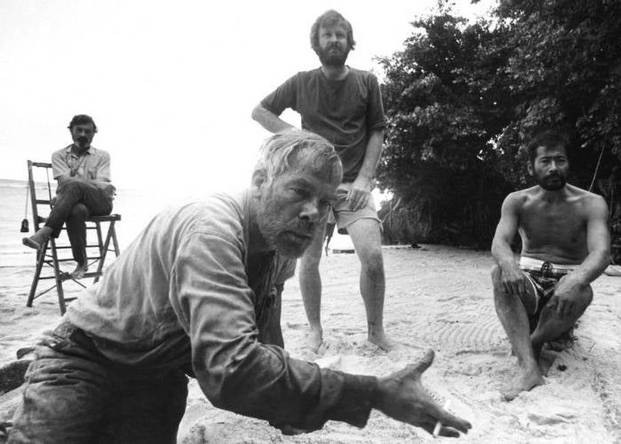 Lee Marvin Shoots From The Hip