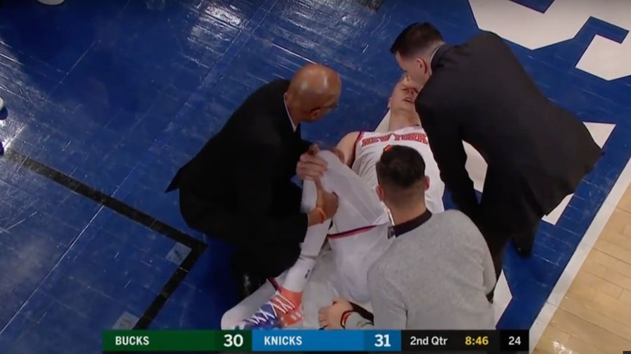 Kristaps Porzingis Helped Off Court After Ugly Knee Injury [UPDATED]