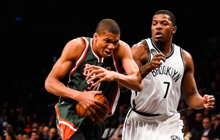 Giannis Antetokounmpo Has A New Weapon