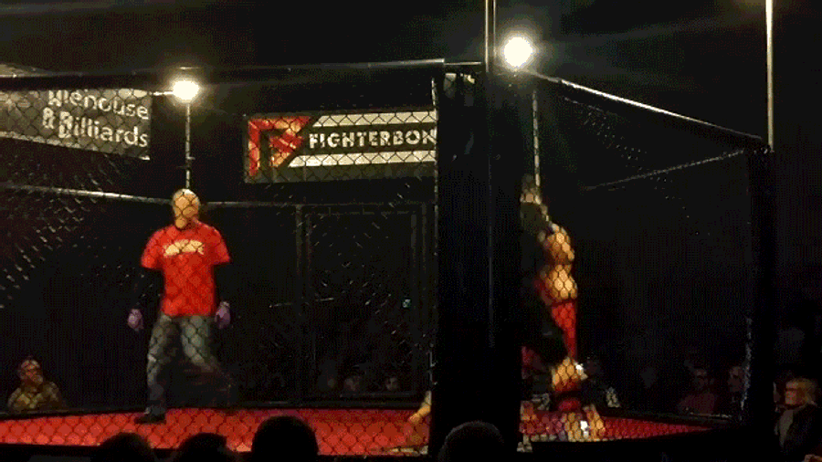 Amateur MMA Fighter Attempts Showtime Kick, Fails Gloriously