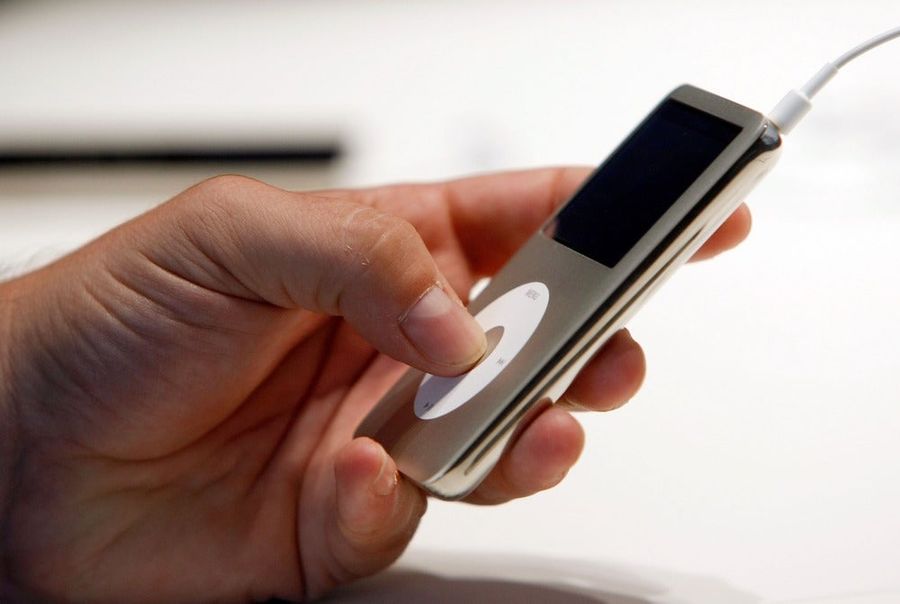 People Will Pay Crazy Amounts For Your Early Apple Products