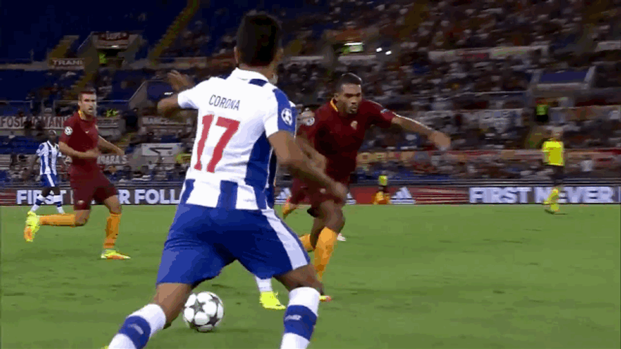 These Two Roma Dudes Damn Near Broke A Couple Porto Players&#39; Legs
