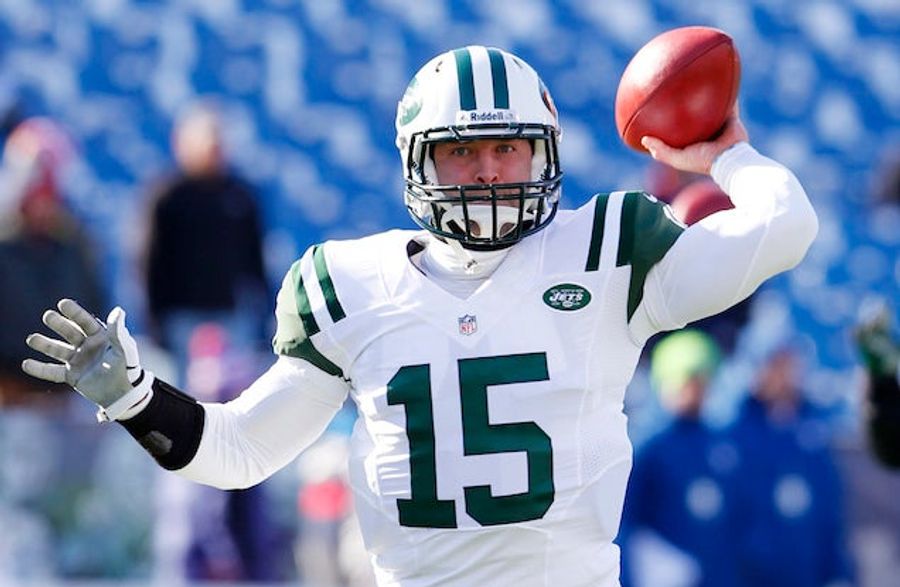 Report: Tim Tebow Learned How To Throw A Football