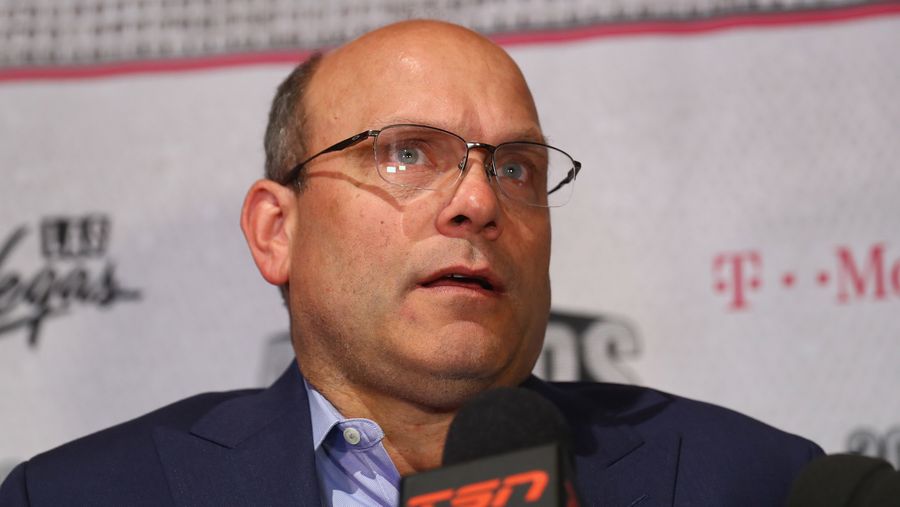 The Broken Oilers Are Keeping Their Crappy GM
