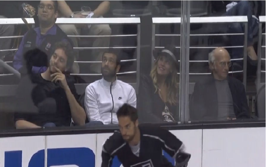 This Is How Much Larry David Enjoys Hockey