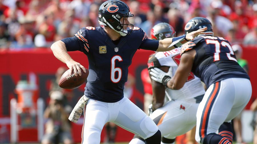 Jay Cutler Ends First Half With Hail Mary