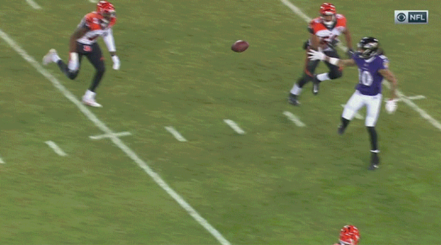 Ravens WR Chris Moore's Excruciating Bobble Turns Into A Bengals Pick-Six<em></em>