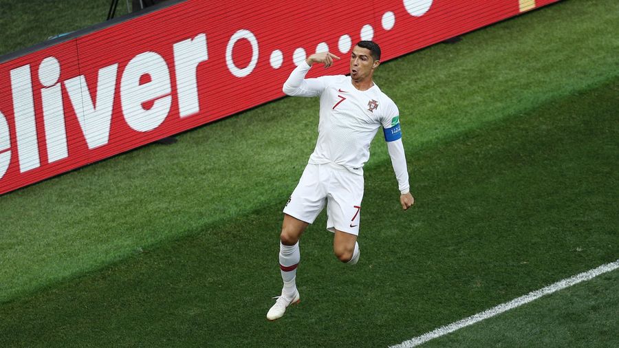 Cristiano Ronaldo&#39;s New Goal Celebration Makes Him Look Like A Big Dweeb