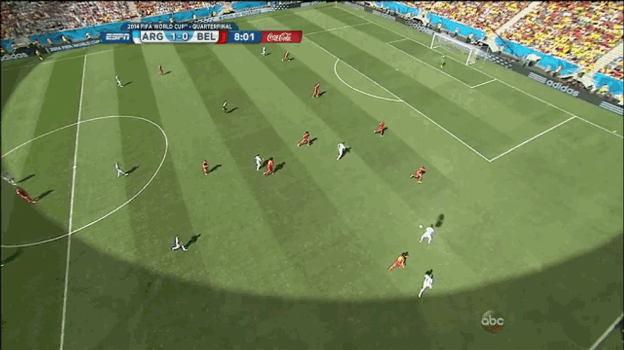 Argentina Take Early 1-0 Lead over Belgium