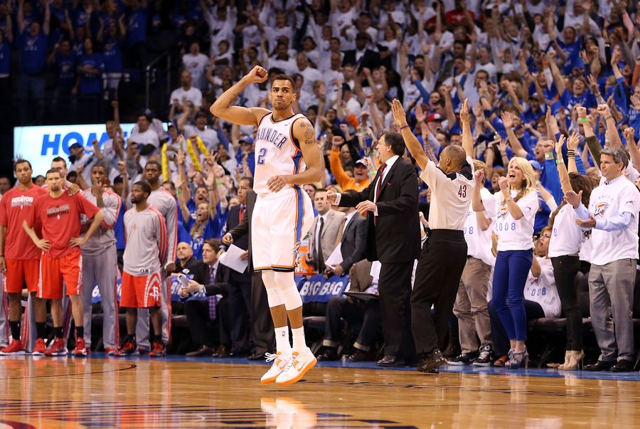 It's No Fun To Get Stuck Between Superstars<em></em>