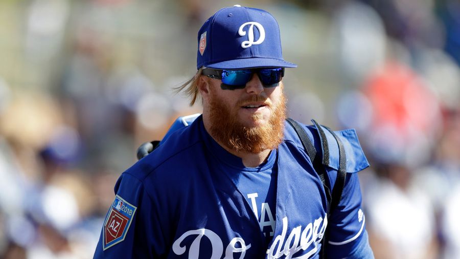 Justin Turner Breaks Wrist On HBP