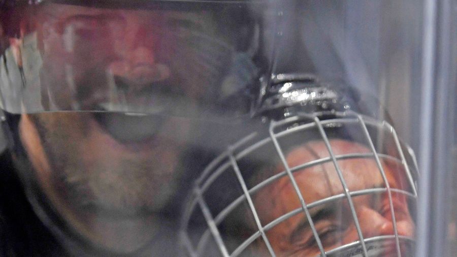 This Photo Of Chris Pronger Crushing Justin Bieber Is Everything