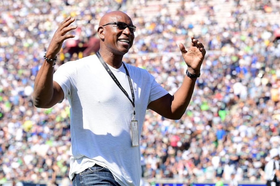 Q&A: Eric Dickerson On The Hall Of Fame Firestorm And Hating Those "Fuckers" At The NFL