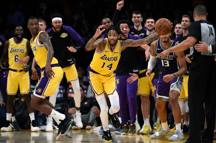 Brandon Ingram Electrifies Lakers Crowd With Uh Inbounds Defense, No Really