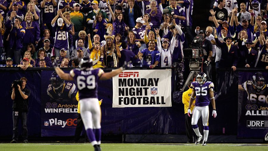 Join us as we bestow our FANTASY FOOTBALL SUPERLATIVES on 2020’s most surprising and disappointing players