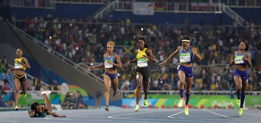 Did Shaunae Miller's Dive Actually Help?