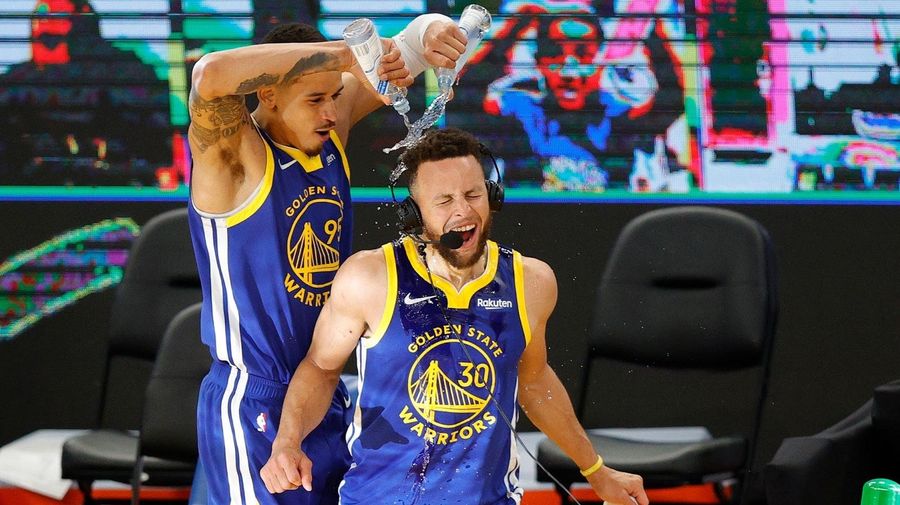 Red-hot Steph Curry scores 30 again but Warriors lose