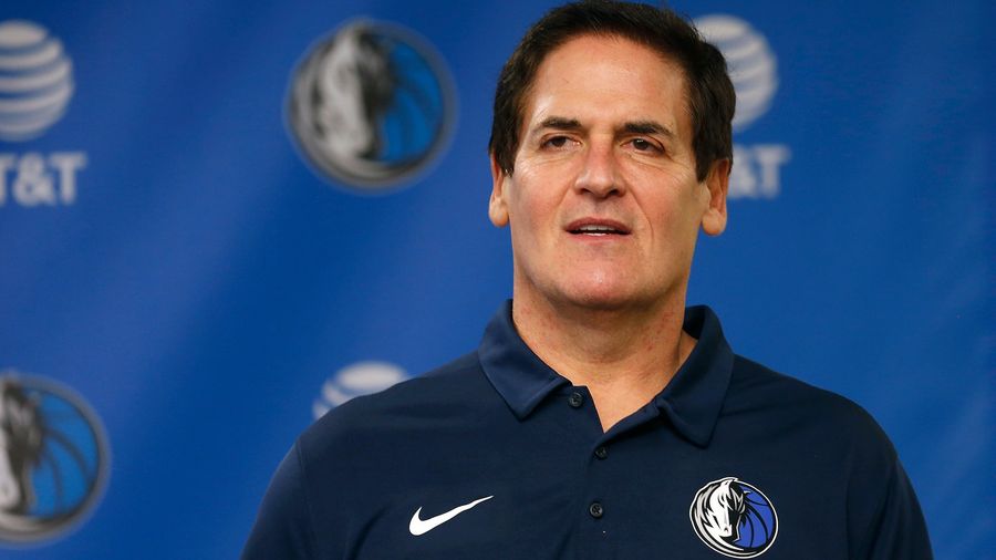Report: Woman Told Police That Mark Cuban Sexually Assaulted Her While Posing For Photo In 2011