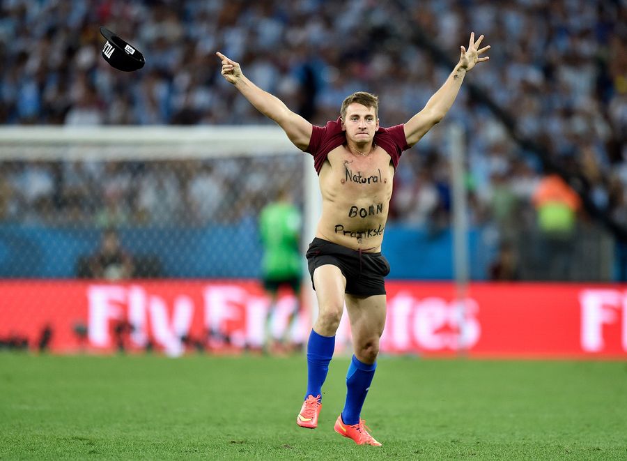 Idiot Invades Pitch At World Cup Final, Draws LeBron's Attention