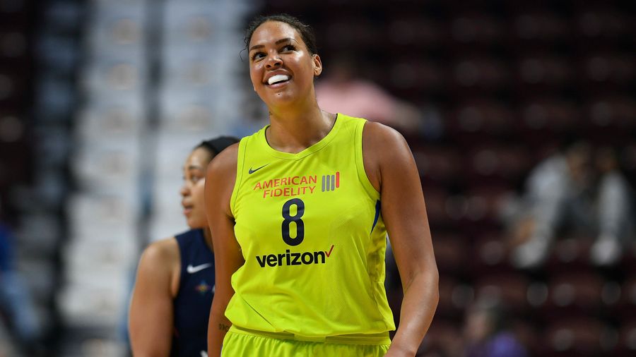 Liz Cambage Isn't Cooling Down Anytime Soon