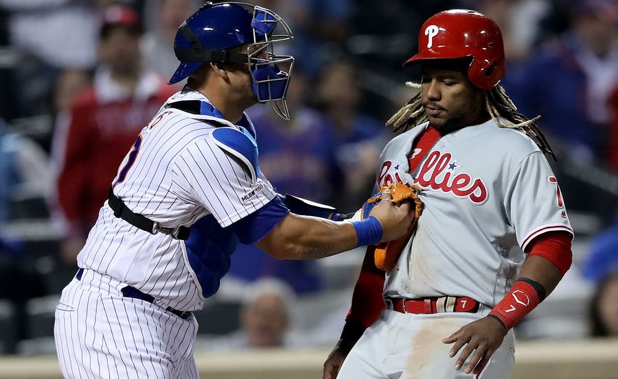 Phillies Third Base Coach Owns The Absolute Hell Out Of Maikel Franco