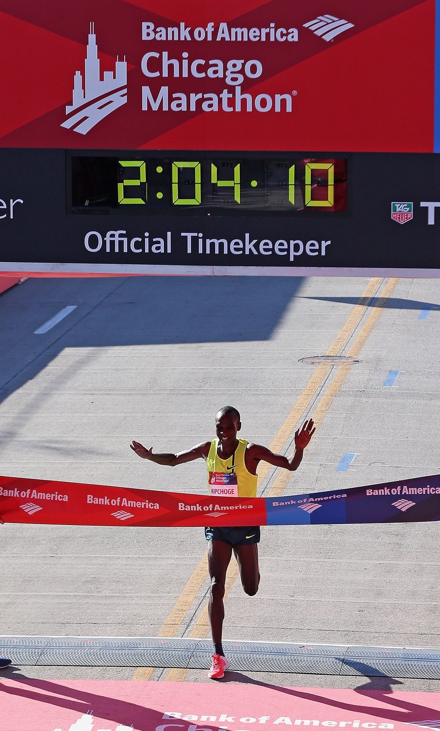 How Eliud Kipchoge Made The Chicago Marathon Easy To Watch