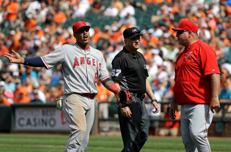 Yunel Escobar Got Ejected For Drawing In The Dirt