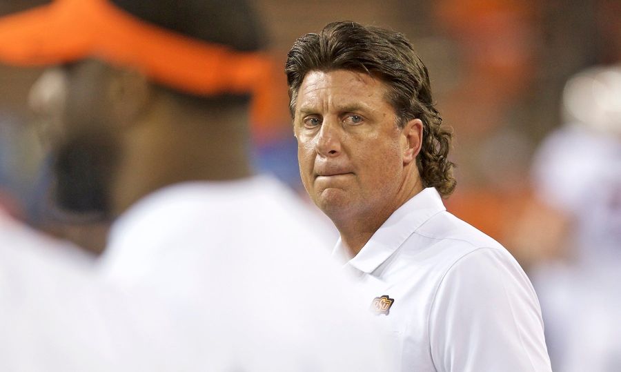Mike Gundy Calls Reporter A "Jackass" After Being Asked About T. Boone Pickens Bequeathing Him Money For A Haircut