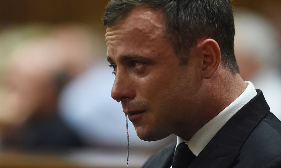Oscar Pistorius Hurt In Prison Fight Over Telephone Use