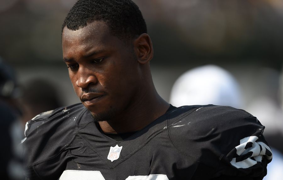 Raiders LB Aldon Smith Allegedly Live Streams Video Of Himself Smoking A Blunt<em></em>