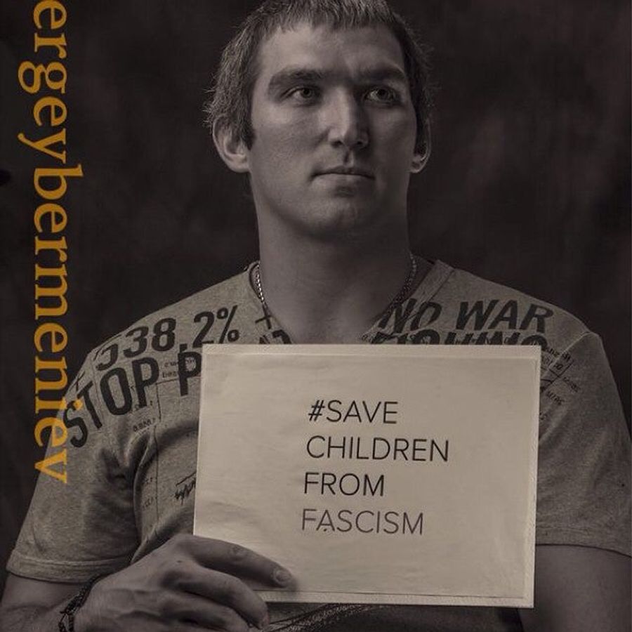 Alex Ovechkin Lamely Explains Away Photo In Support Of Ukrainian Rebels