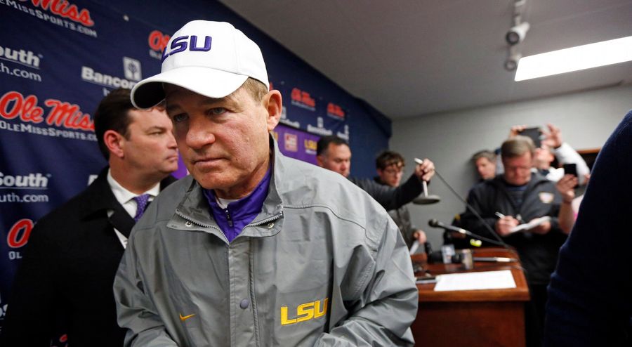 Everything You Need To Know About Les Miles' Job Status
