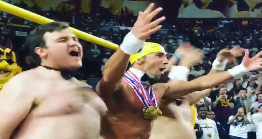 Speedo-Clad Michael Phelps Helps Distract Oregon State Free Throw Shooter