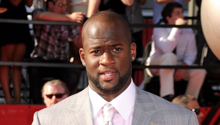 Vince Young Will Attempt A Comeback In The CFL