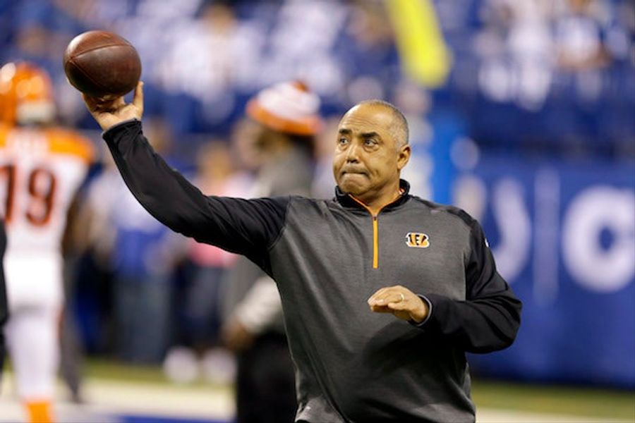 Marvin Lewis Keeps His Streak Of Playoff Losses Alive
